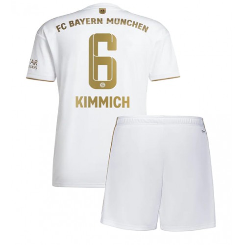 Bayern Munich Joshua Kimmich #6 Bortedraktsett Barn 2022-23 Kortermet (+ Korte bukser) Bayern Munich Joshua Kimmich #6 Bortedraktsett Barn 2022-23 Kortermet (+ Korte bukser)